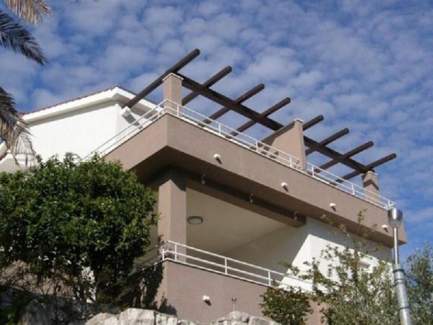 Apartments Ljubi Vinisce Bagian luar foto