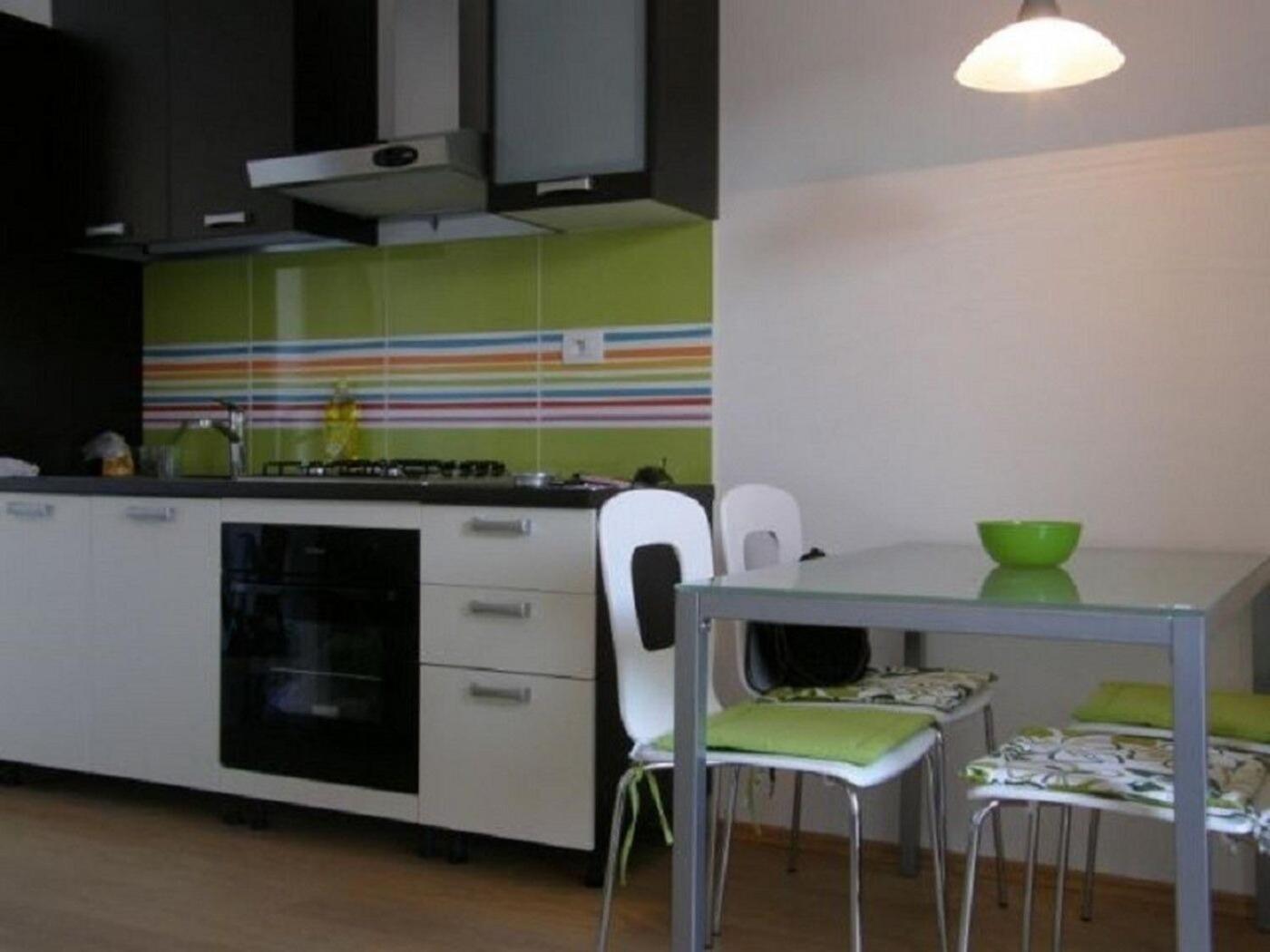 Apartments Ljubi Vinisce Bagian luar foto